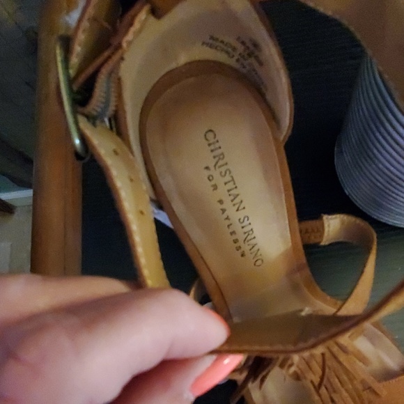 Heels - Picture 2 of 5